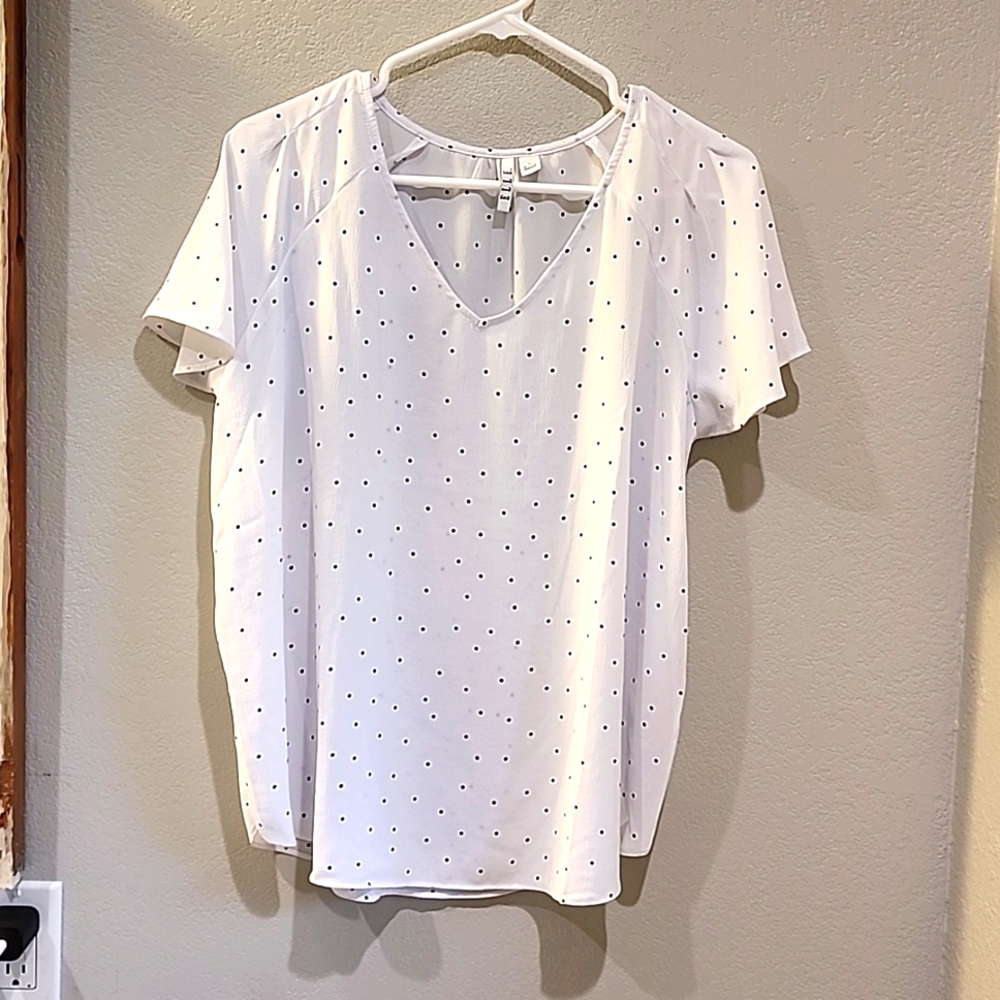 ELLE flutter-sleeve, White Blouse, size Large,